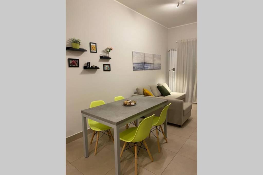 B&B Piano1 Interno5 - Accogliente E Moderno Bilocale Vicino Al Centro Salerno Exterior photo